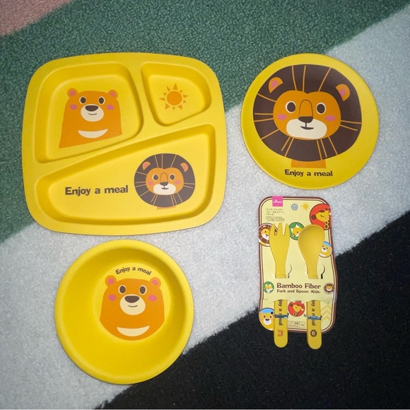 🦁 Daiso Safari Kids Dinnerware/Flatware Set - Picture 3 of 6